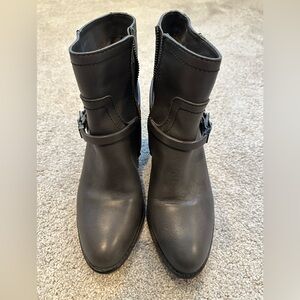 Vero Cuoio Iatlian Gray Leather Heeled Buckled Boot - Sz 39 (9)